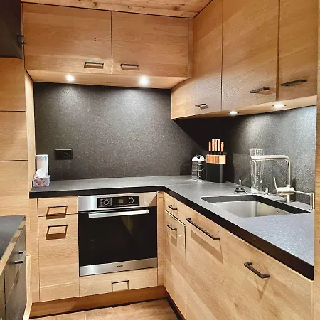 Reseda 222 Appartement *